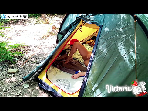 ❤️ ຖ່າຍໃນກ້ອງຖ່າຍຮູບ Passionate jerk off Stranger in a tent ☑  ເພດ ຢູ່ພວກເຮົາ ❌️